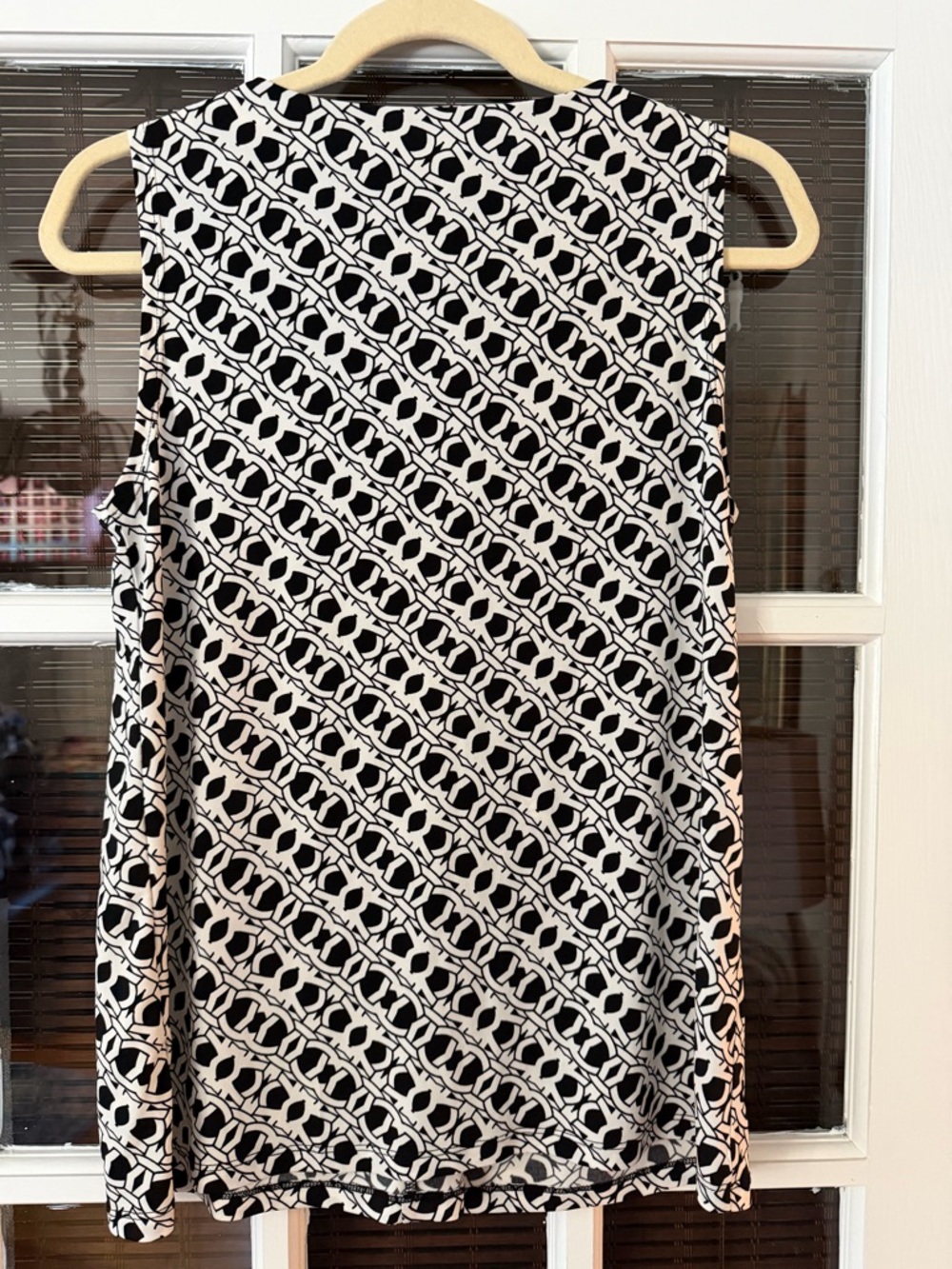Anne Klein Women’s M Black White Sleeveless Chain Print Pleat Blouse | SKU 0106 - Picture 2 of 6